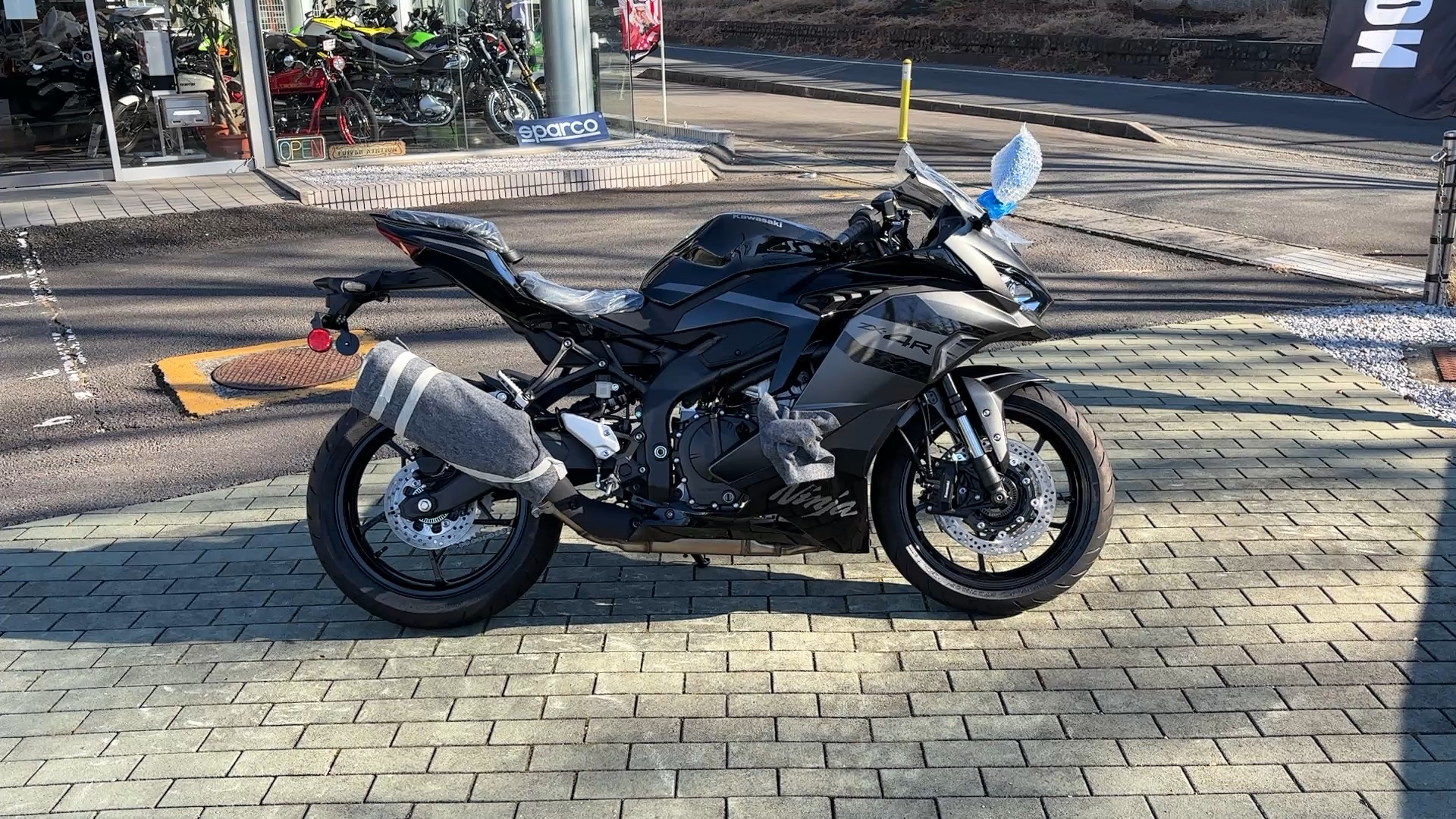 26インチ　グレーメタリック カワサキ NINJA ZX-4R SE 【近隣の方限定】2026年新色メタリックマット