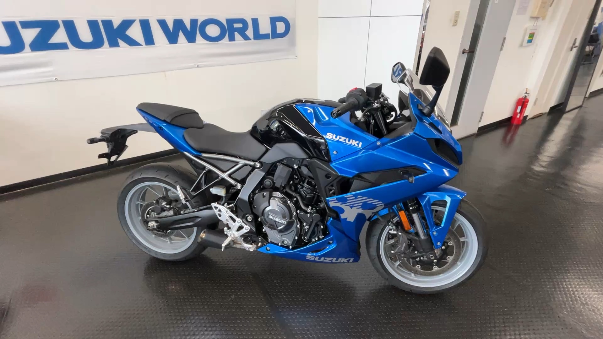 スズキ GSX-8R 2025年式 フルノーマル 元広報車 ブルー【店頭在庫あり