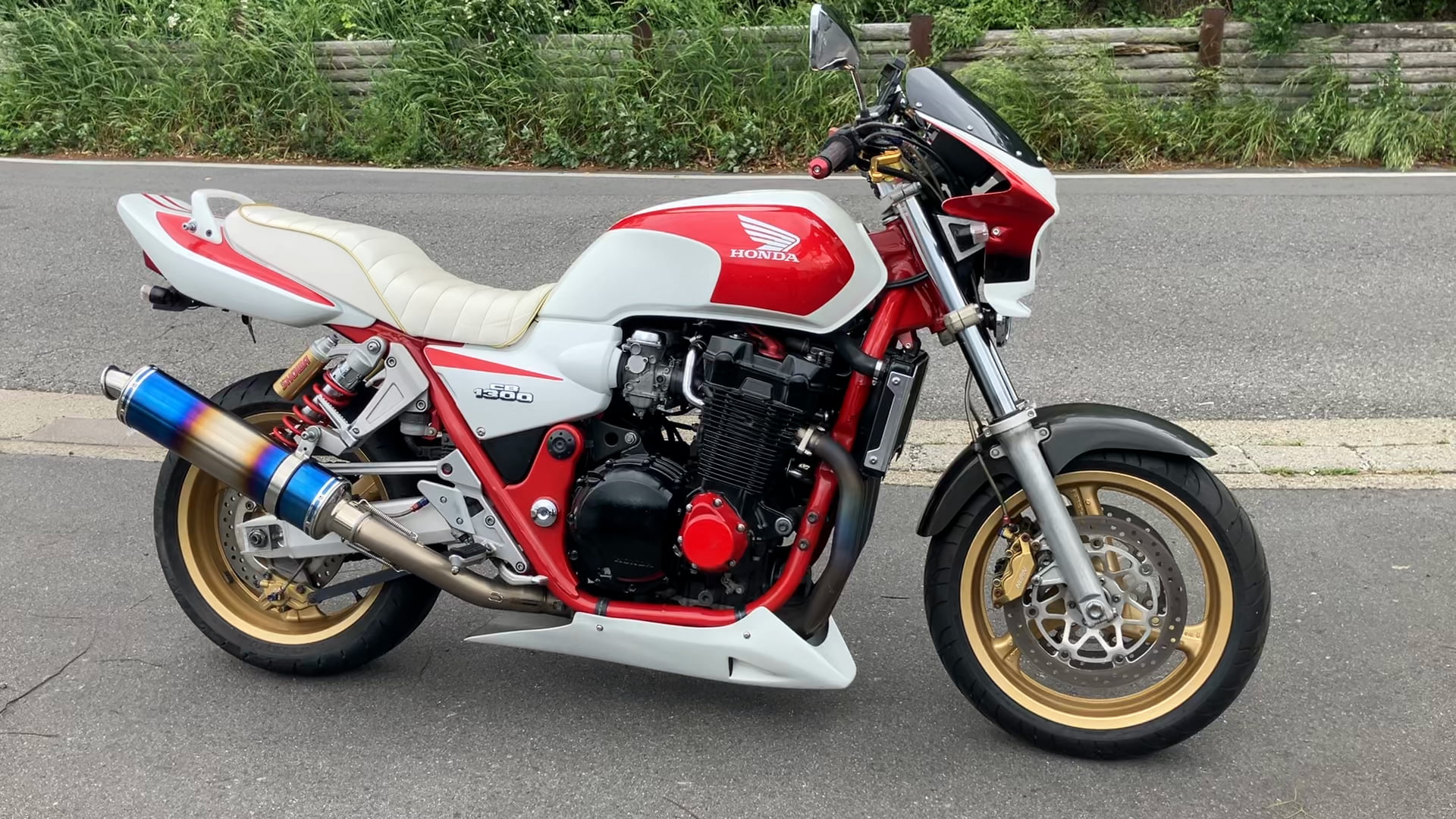 ホンダ 【動画有り】CB1300 SUPER FOUR／2001年モデル／白赤カラー