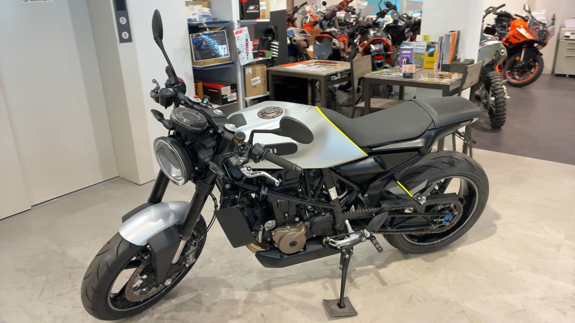 ハスクバーナ ヴィットピレン701 B698575| BDSバイクセンサー