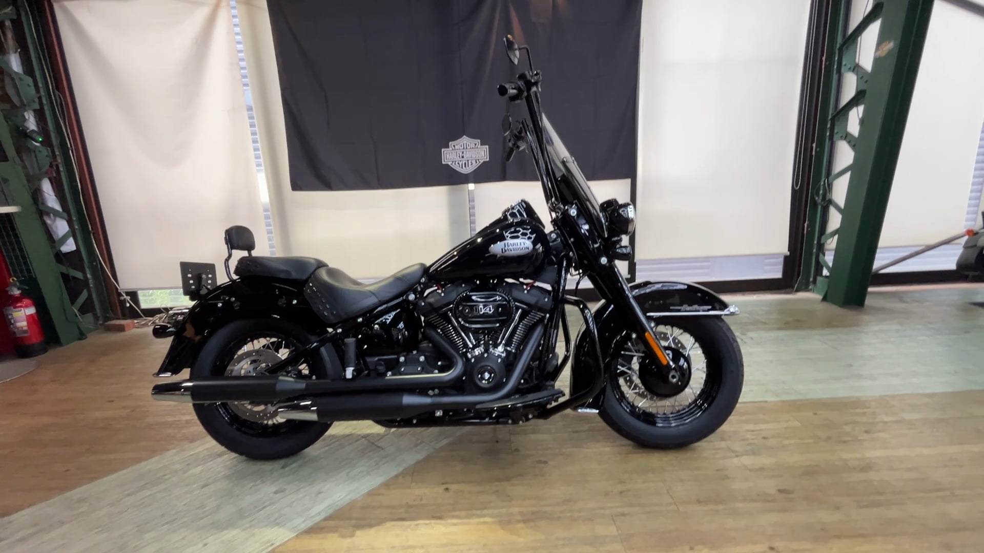 ハーレーダビッドソン FLHCS【626km】 B692827| BDSバイクセンサー